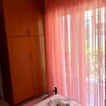 Mina 4 *